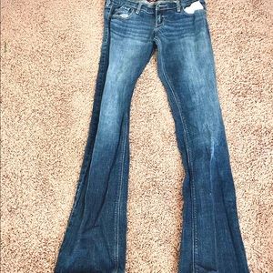 A stretchy, wide legged, and flared jeans.